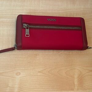 Tumi Voyageur Desert Red Zip-Around Nylon/Leather Continental Wallet